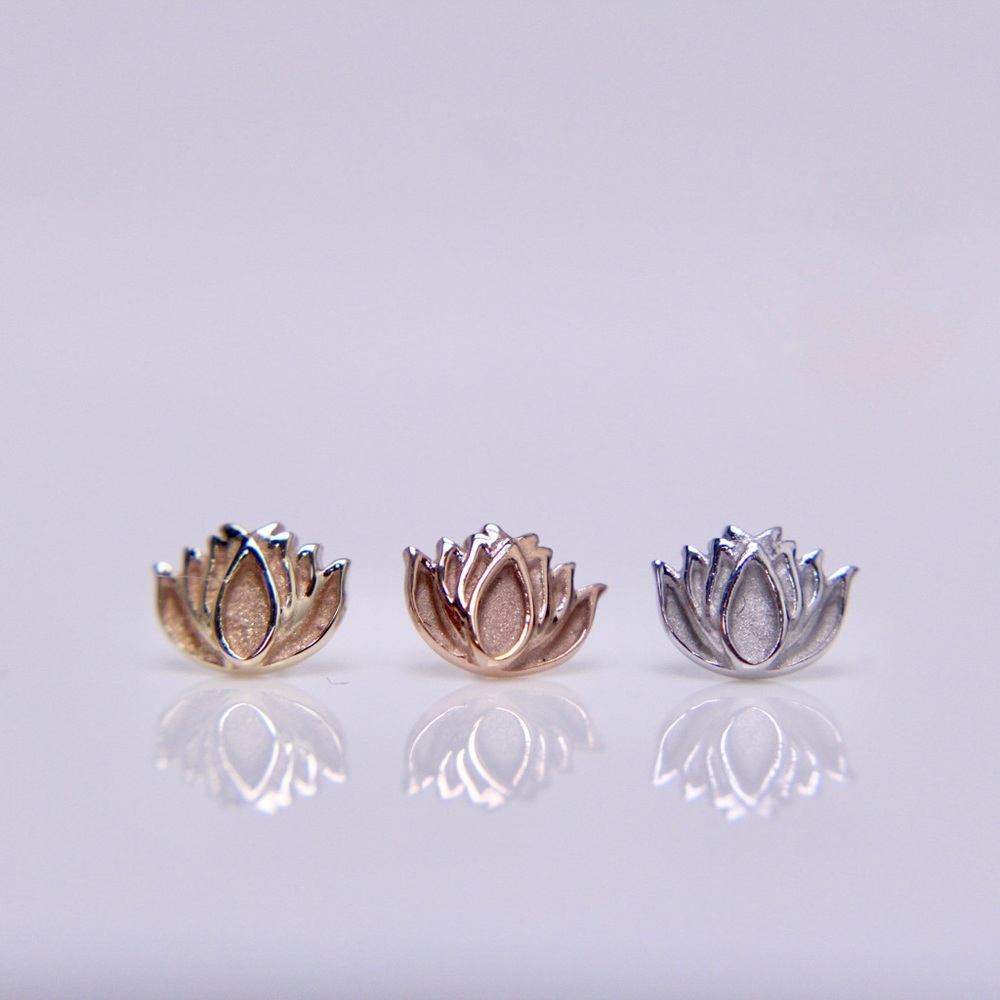 BVLA Yellow Gold Lotus Flower Threadless End